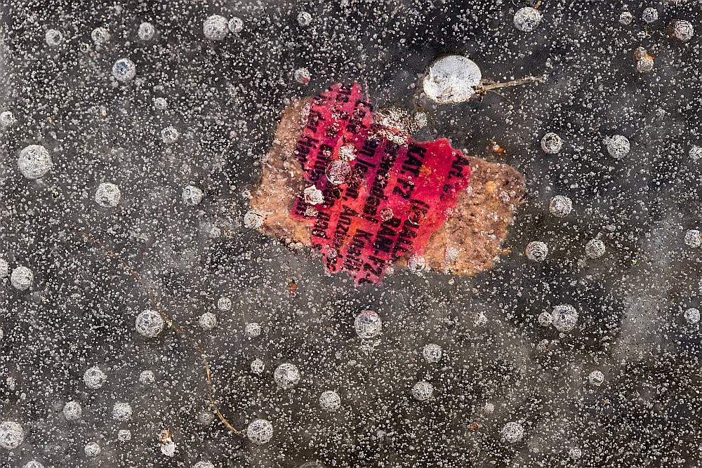 frozen ice red paper